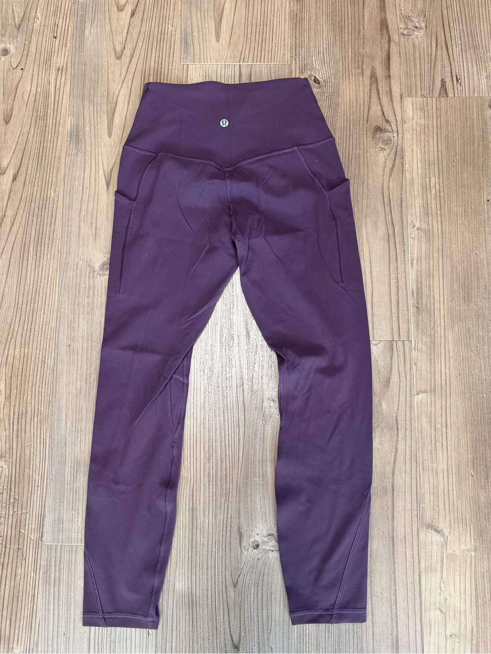 Lulu align with pockets